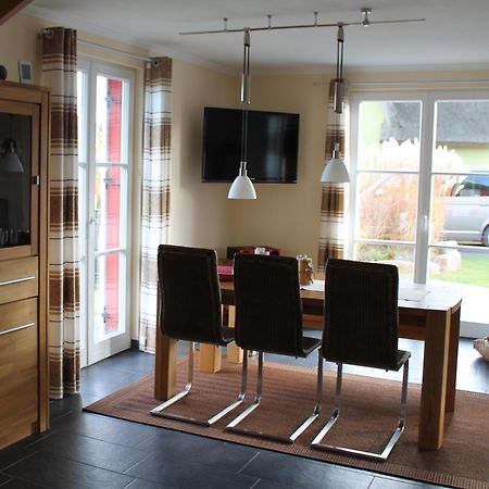 Fischer'S Ferienhaus Ruegen Mit Sauna Und Kamin Ummanz Ngoại thất bức ảnh