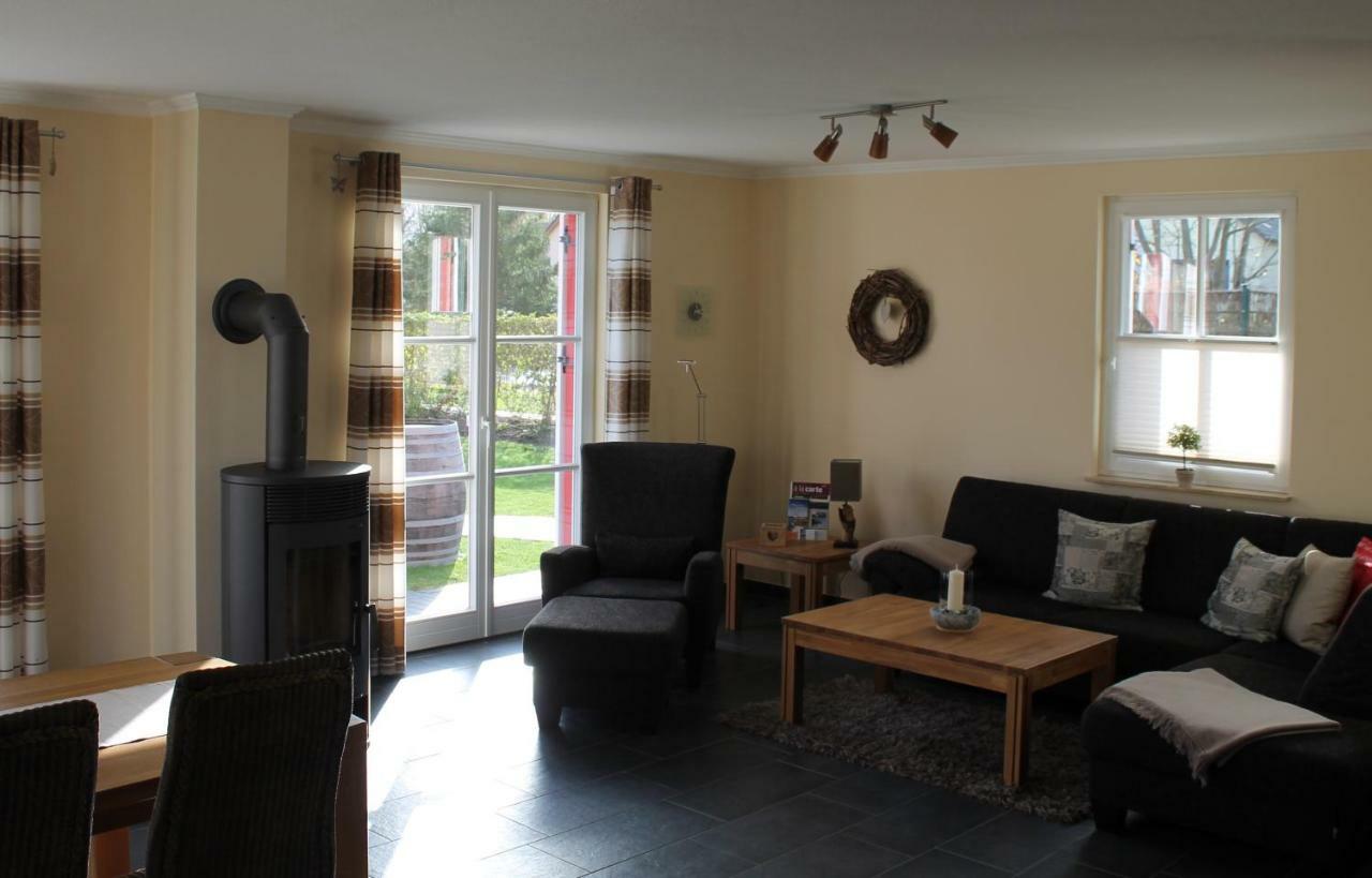 Fischer'S Ferienhaus Ruegen Mit Sauna Und Kamin Ummanz Ngoại thất bức ảnh